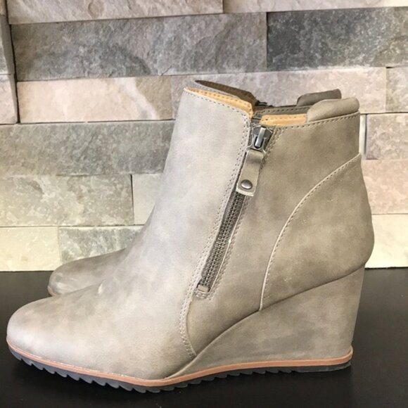 SOUL Naturalizer Women's Haley Ankle Boot - Picture 3 of 11